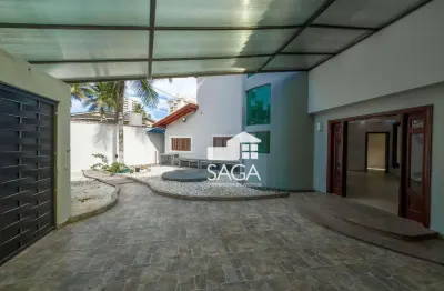 Casa 5 suítes alto padrão com piscina no canto do forte