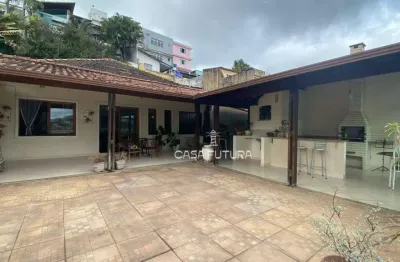 Casa com 3 dormitórios à venda, 214 m² por r$ 1.520.000,00 - jardim normandia - volta redonda/rj
