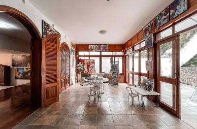 Casa com 5 dormitórios à venda, 308 m² por R$ 2.300.000,00 - Vila Santa Cecília - Volta Redonda/RJ