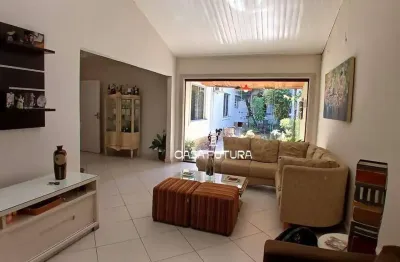 Casa com 5 dormitórios à venda, 264 m² por r$ 1.200.000,00 - sessenta - volta redonda/rj