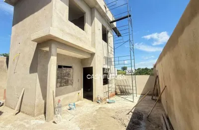 Casa com 2 dormitórios à venda, 65 m² por R$ 310.000,00 - Roma - Volta Redonda/RJ