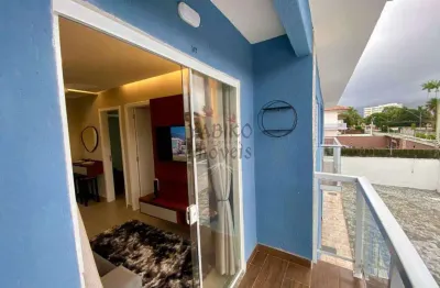 Casa em villagio com 2 quartos sendo 01 suítes, centro, berti.