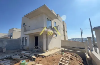 Sobrado de esquina e com suíte no paloma em colombo