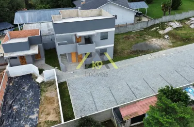 Casas sobrepostas com churrasqueira no parque do embu em colombo