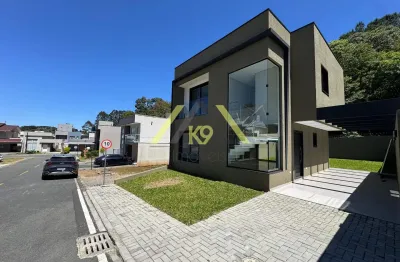 Excelente sobrado alto padrão com banheira no campo pequeno em colombo