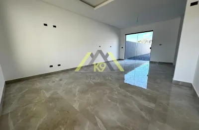 Sobrado com 3 dormitórios, sendo 1 suíte, central a gás no paloma em colombo