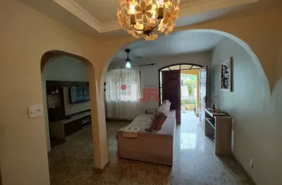 Casa triplex 4 quartos 3 suítes - condomínio dos bancários - vale do araticum - anil - jacarepaguá - rj