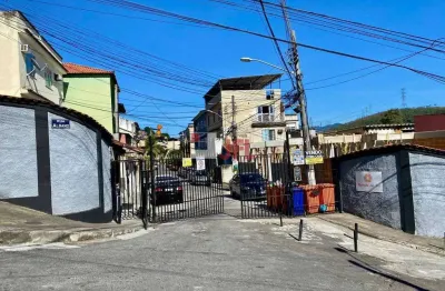Casa triplex 3 quartos com 2 suítes terraço e quintal - condomínio morada do sol - praça seca - rj