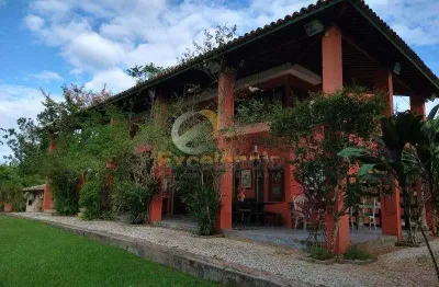 Casa em excelente condomínio na estrada do coco com 5.500m² de terreno!