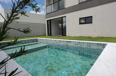 Casa duplex, com 4 quartos, 275m² de terreno, no alphaville!