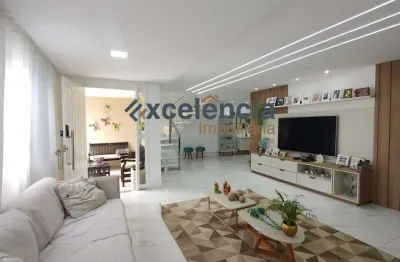Casa duplex com 4 suítes, 270m2 de terreno, em stella maris!