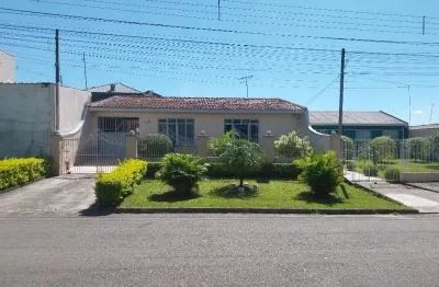 Casa à Venda - 187m² - 3 Quartos - Edícula com Churrasqueira - Bairro Sítio Cercado