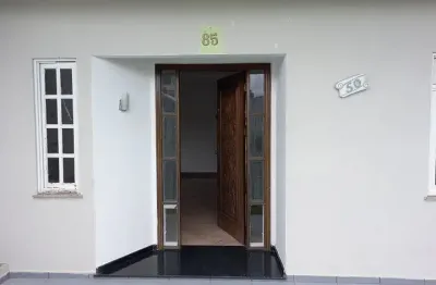Casa - próximo a linha verde -  estuda apto como parte pgto.