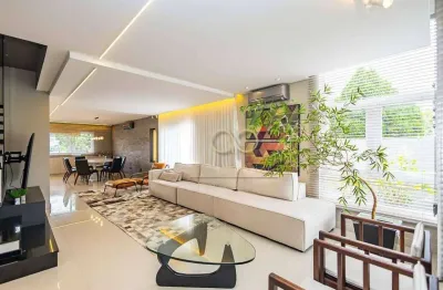 Casa Completa no Vista Alegre | 3 Dormitórios + Escritório | Piscina | 6 Vagas | Porteira Fechada