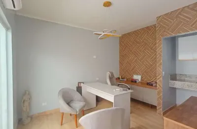 Casa comercial com 1 sala para alugar no Centro, Itanhaém 