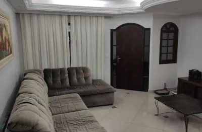 Casa para Venda em Santo André, Parque Oratório, 4 dormitórios, 1 suíte, 3 banheiros, 4 vagas
