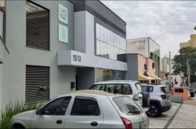 Sala comercial com 5 salas para alugar na Rua Maria Monteiro, 1513, Cambuí, Campinas