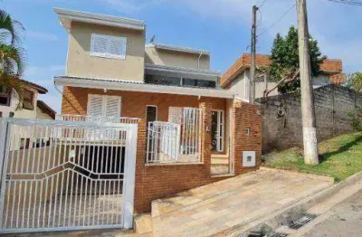 Sobrado para locação em vinhedo, com 230m² de área construída em terreno de 170m²,