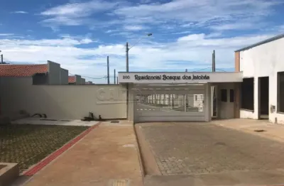 Casa em condomínio com 2 dormitórios em água vermelha