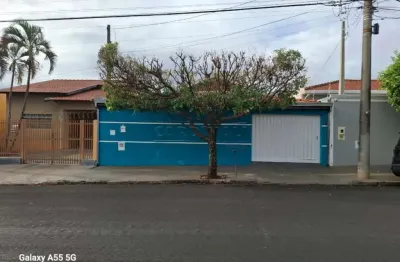 Casa com 3 quartos à venda na Avenida Manoel Marques de Jesus, 332, Jardim das Estações (Vila Xavier), Araraquara