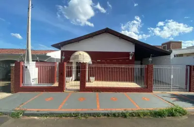 Casa com 3 quartos para alugar na Rua Major José Inácio, 3894, Vila Faria, São Carlos