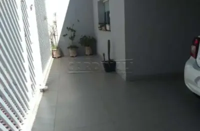 Casa com 3 quartos à venda na Rua João Tonissi, 145, Jardim Hikare, São Carlos
