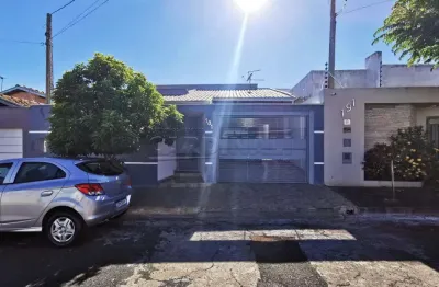 Casa com 3 quartos à venda na Avenida Isaias Soares Castro, 181, Jardim São Francisco, Araraquara