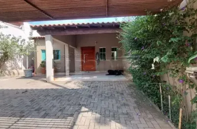 Casa com 2 quartos à venda na Rua Mauro Tomazi, 89, Residencial Itamarati, São Carlos