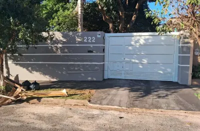 Casa com 3 quartos à venda na Rua Doutor Walter Medeiros Mauro, 222, Vila Harmonia, Araraquara