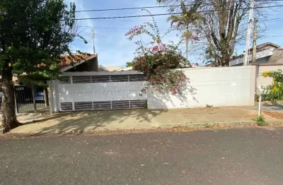 Casa com 2 quartos à venda na Avenida Francisco Mauro, 77, Jardim Botânico, Araraquara