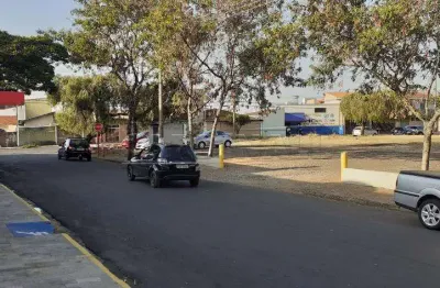 Terreno no jardim são paulo em frente a churrascaria boi de corte em são carlos
