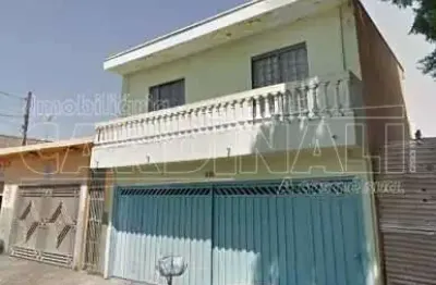 Casa sobrado com 4 dormitórios na cidade aracy próximo a unidade de saúde da família em são carlos