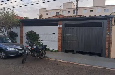 Casa com 3 quartos à venda na Rua Doutor Antonio Picaroni, 363, Vila Xavier (Vila Xavier), Araraquara