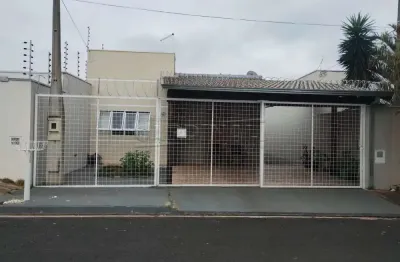 Casa com 3 quartos à venda na Avenida Candido Santos, 219, Jardim Indaiá, Araraquara