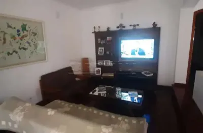 Casa com 3 quartos à venda na Rua Mariano Garcia Carrasco, 384, Jardim São João Batista, São Carlos