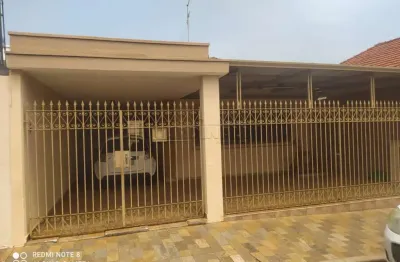 Casa com 3 quartos à venda na Rua Imaculada Conceição, 2789, Centro, Araraquara