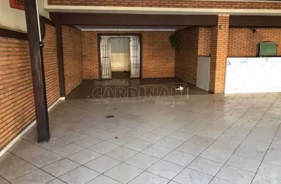 Oportunidade no centro: imóvel amplo para locação (r$2.500) e venda (r$750.000,00)