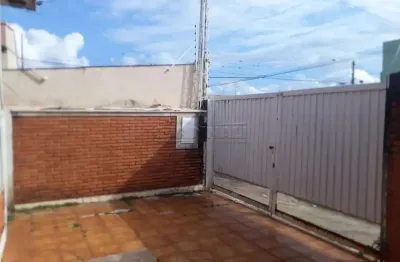 Casa padrão com ótima localização e amplo terreno! imóvel à venda em ibaté por r$538.480,00.