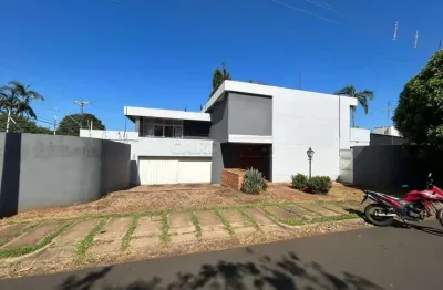 Casa com 4 quartos para alugar na Rua Madre Saint Bernard, 383, Jardim Paraíso, São Carlos