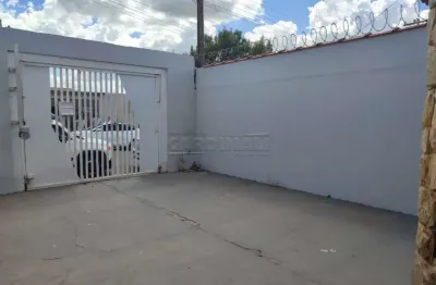 Sobrado com ótima localização e três dormitórios! para venda e locação localizado no menzani em ibaté, por r$382.000,00 e aluguel r$1.675,00