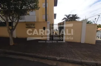 Apartamento de dois dormitórios sendo um suíte com uma vaga de garagem.