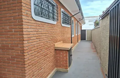 Casa com 3 quartos à venda na Avenida Professor Jorge Corrêa, 330, Centro, Araraquara