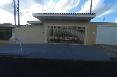 Casa com 3 quartos para alugar na Rua Imperador Hiroito, 259, Jardim Hikare, São Carlos