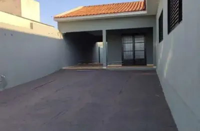 Casa para Locação no Jardim Icaraí, Ibaté: 3 Quartos, Suíte, Ampla Garagem - R$1.300,00