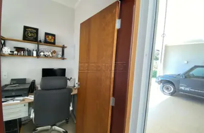 Casa em condomínio fechado com 3 quartos à venda na Avenida Professora Maria de Cresci Leopoldino, 755, Condomínio Residencial Quebec, São Carlos