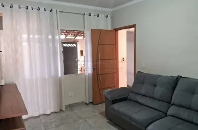 Casa com 2 quartos à venda na Avenida Professor Lafayette Carvalho De Toledo, Quadra 13 Lote 22, 26, Jardim Maria Luiza, Araraquara