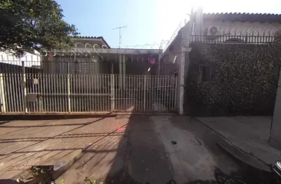 Casa com 3 quartos para alugar na Rua São Sebastião, 1379, Centro, São Carlos