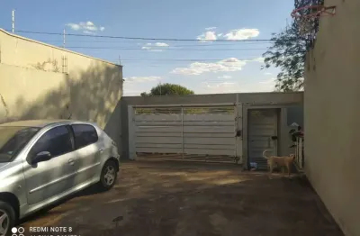 Casa com 2 quartos à venda na Rua Angelo Salata, Casa, 350, Jardim Morumbi, Araraquara