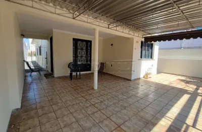Casa com 3 quartos à venda na Avenida Major Dario Alves de Carvalho, 786, Vila Xavier (Vila Xavier), Araraquara