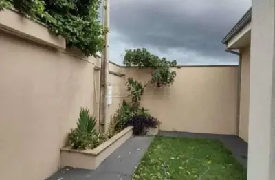 Casa com 3 quartos à venda na Avenida José Pazzeto, 145, Parque Residencial Iguatemi, Araraquara